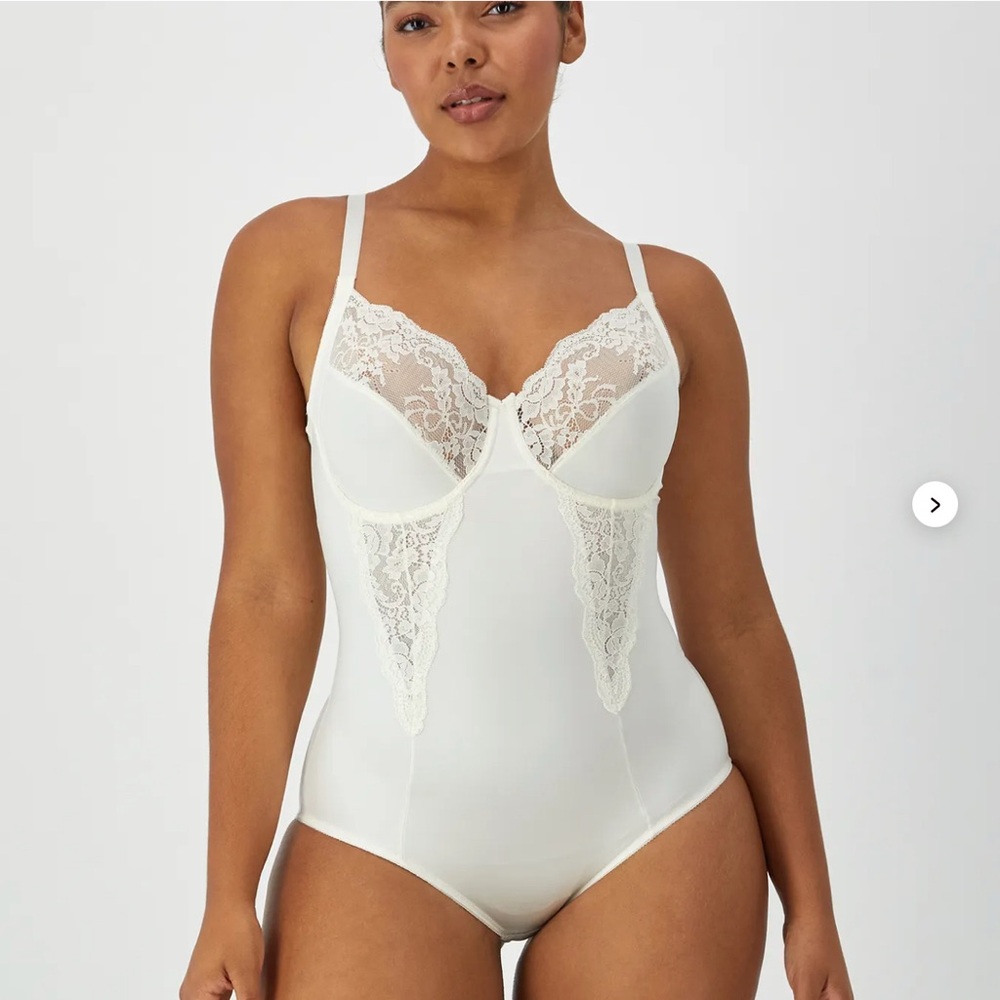 Maidenform shapewear : Body shaper